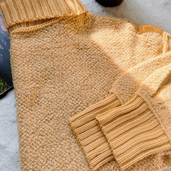 BUY NOW SALE!Very J Oversized Honey Knit Sweater - Picture 5 of 13